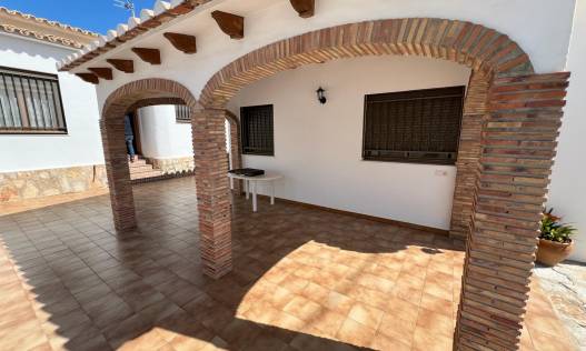 Bestaand - Townhouse / Semi-detached - Denia