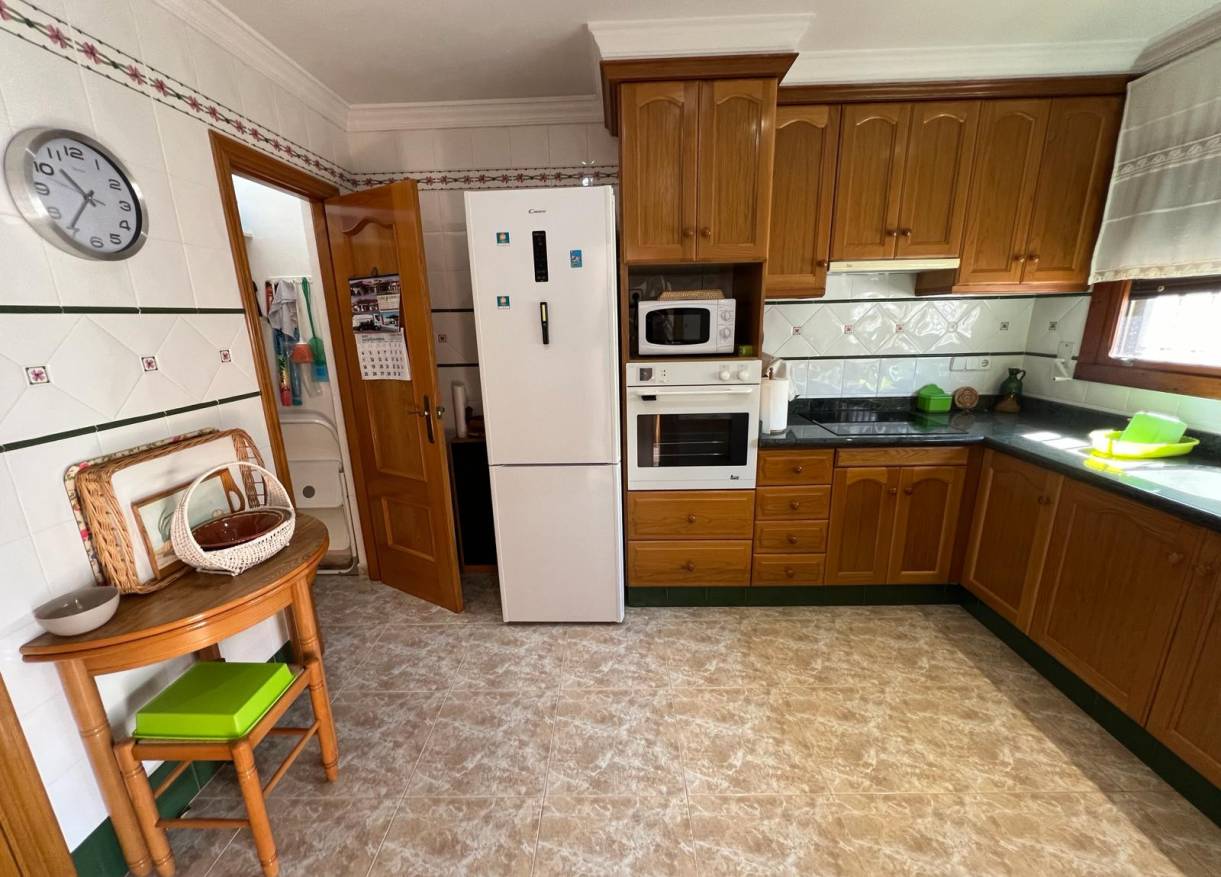 Bestaand - Townhouse / Semi-detached - Denia