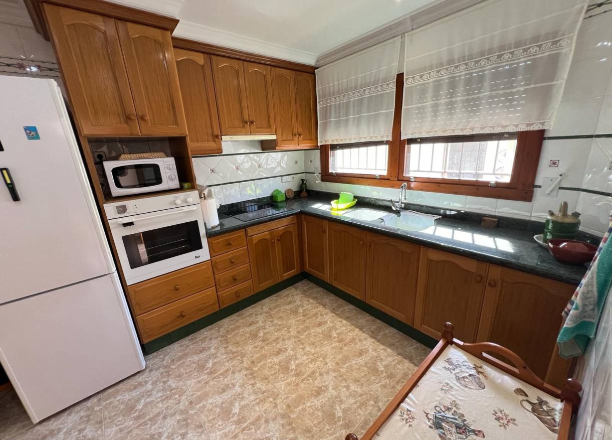 Bestaand - Townhouse / Semi-detached - Denia