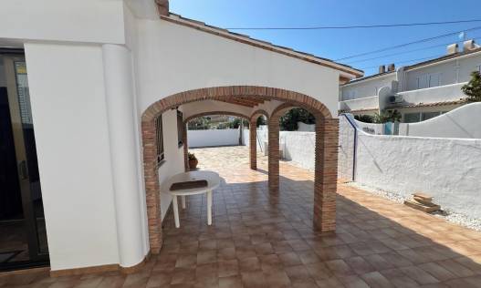 Bestaand - Townhouse / Semi-detached - Denia