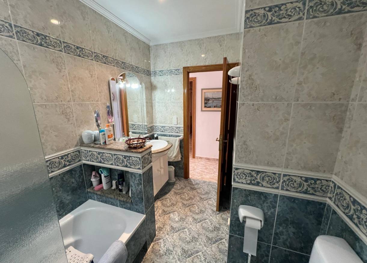 Bestaand - Townhouse / Semi-detached - Denia