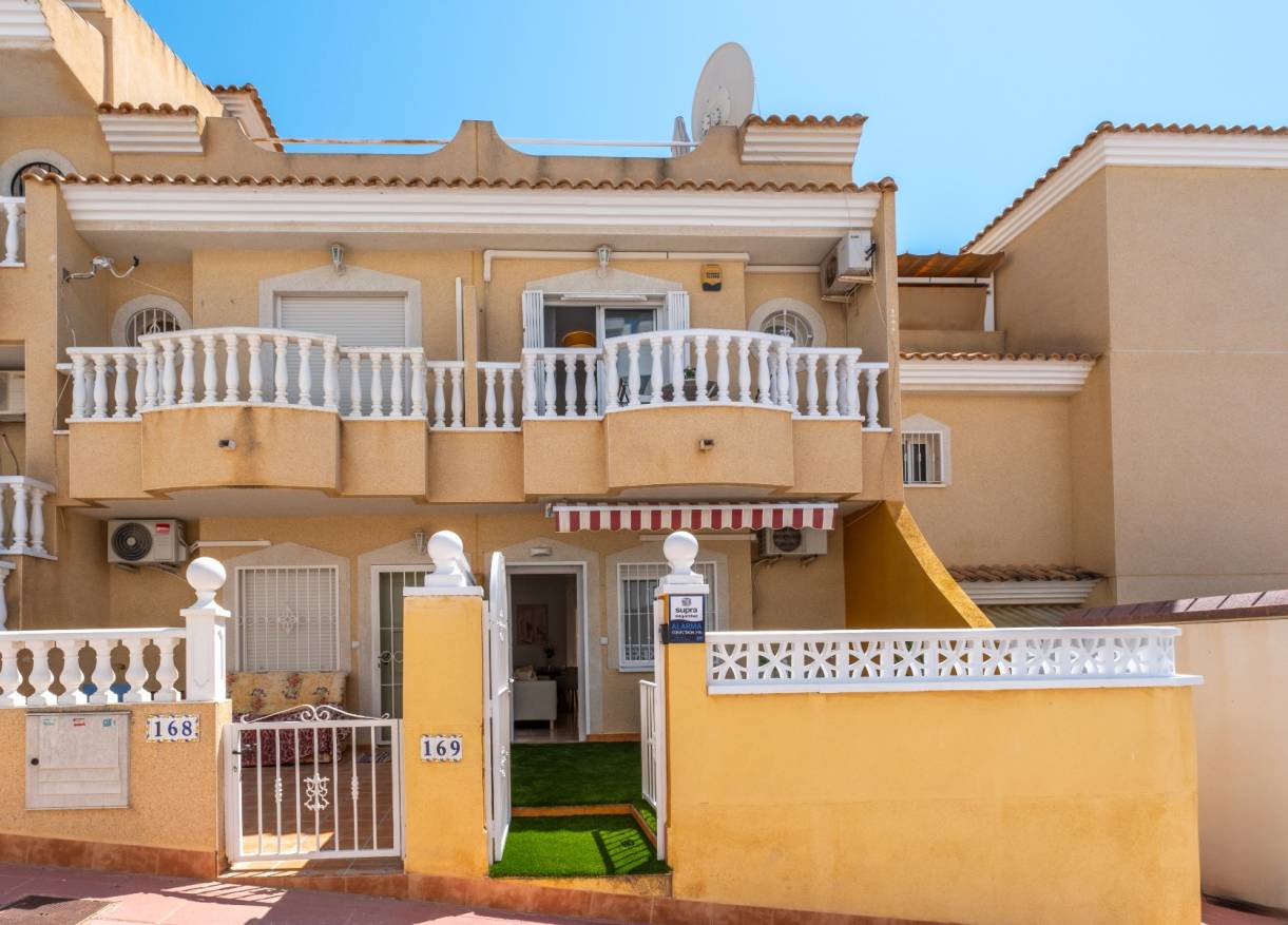 Bestaand - Townhouse / Semi-detached - Orihuela Costa - Villamartin
