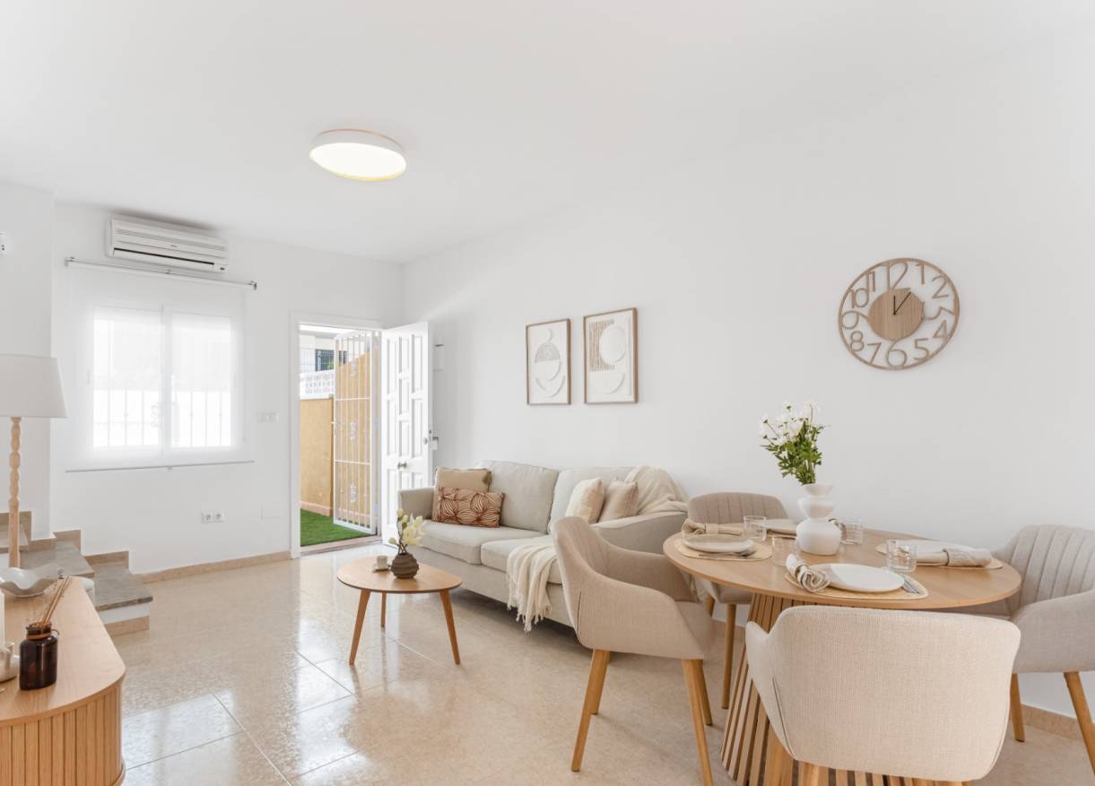 Bestaand - Townhouse / Semi-detached - Orihuela Costa - Villamartin