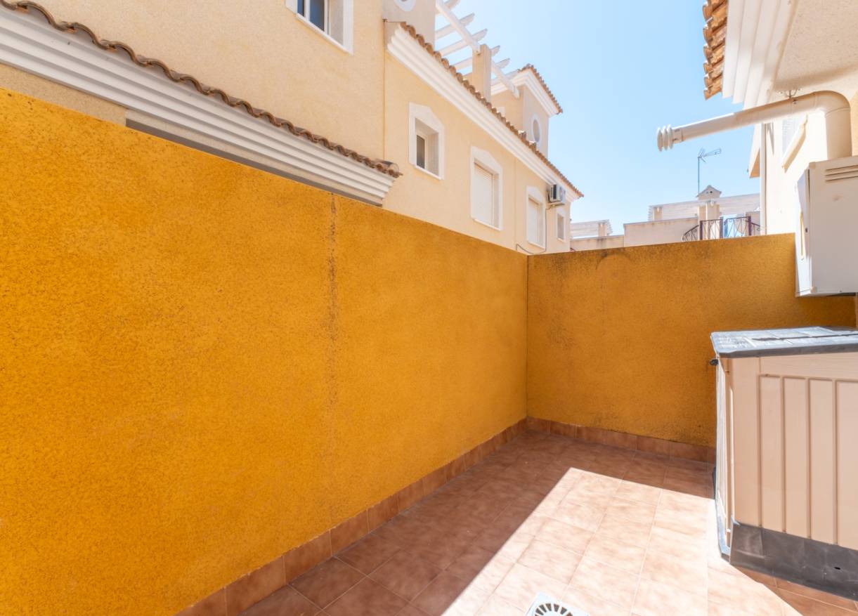 Bestaand - Townhouse / Semi-detached - Orihuela Costa - Villamartin