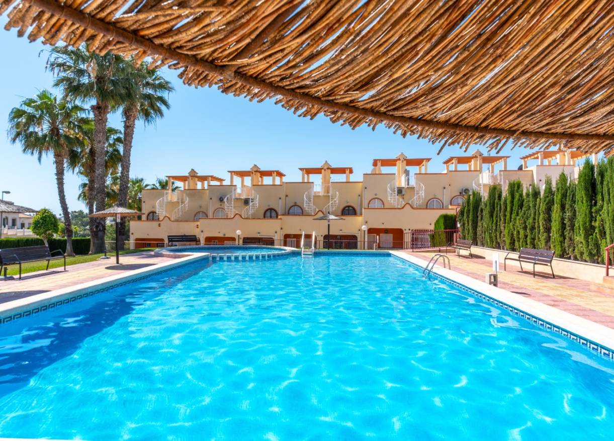 Bestaand - Townhouse / Semi-detached - Orihuela Costa - Villamartin