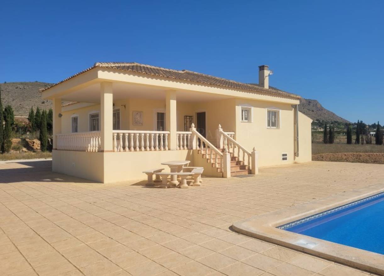 Bestaand - Villa - Hondón de las Nieves - Hondón de las Nieves / el Fondó de les Neus