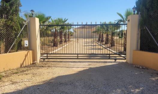 Bestaand - Villa - Hondón de las Nieves - Hondón de las Nieves / el Fondó de les Neus