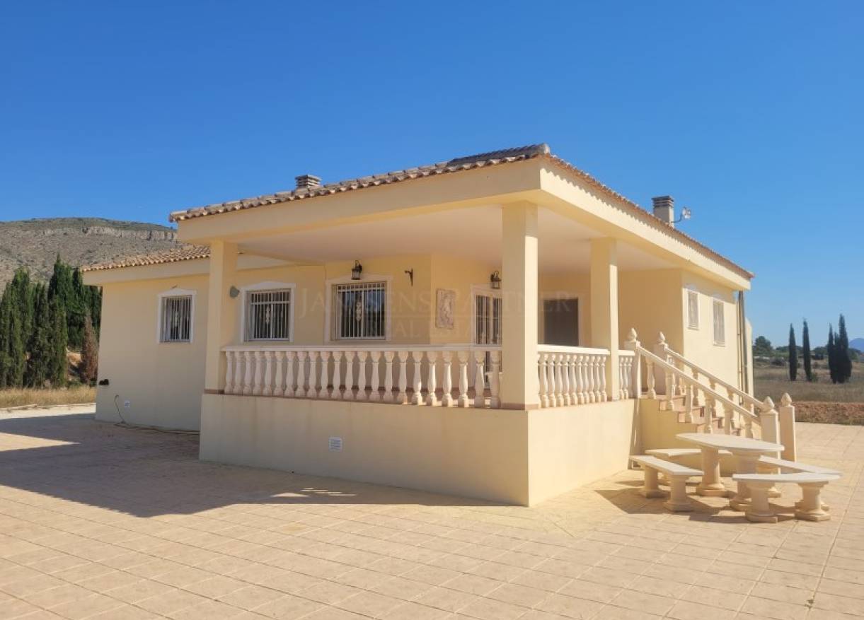 Bestaand - Villa - Hondón de las Nieves - Hondón de las Nieves / el Fondó de les Neus