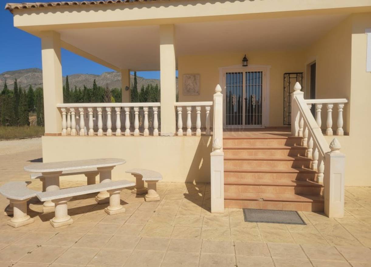 Bestaand - Villa - Hondón de las Nieves - Hondón de las Nieves / el Fondó de les Neus