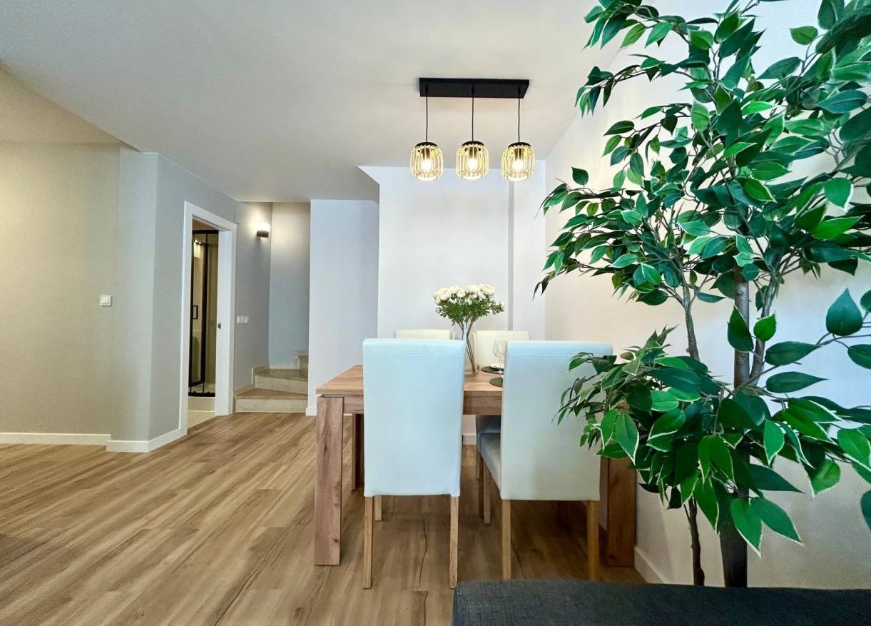 Bestaand - Townhouse / Semi-detached - Orihuela Costa - Urbanización Perla del Mar