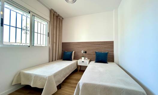 Bestaand - Townhouse / Semi-detached - Orihuela Costa - Urbanización Perla del Mar