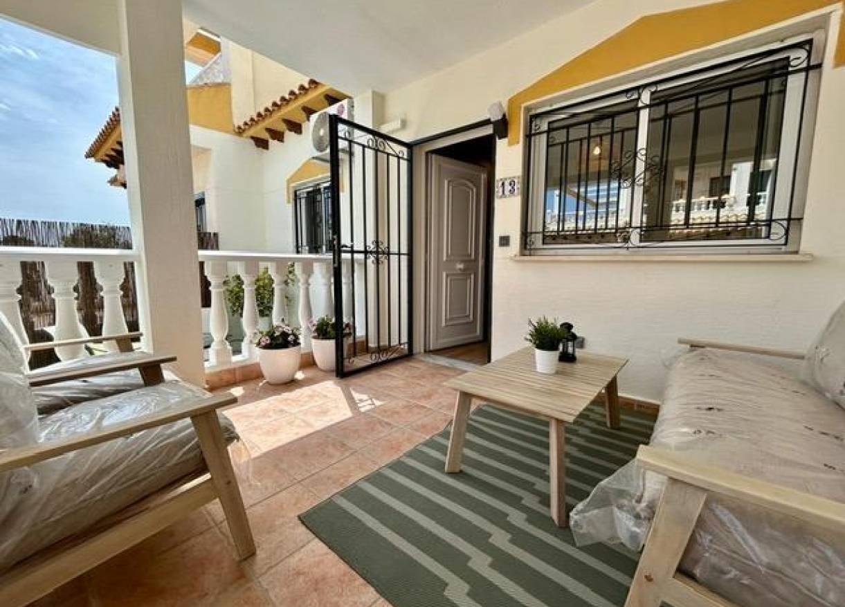 Bestaand - Townhouse / Semi-detached - Orihuela Costa - Urbanización Perla del Mar