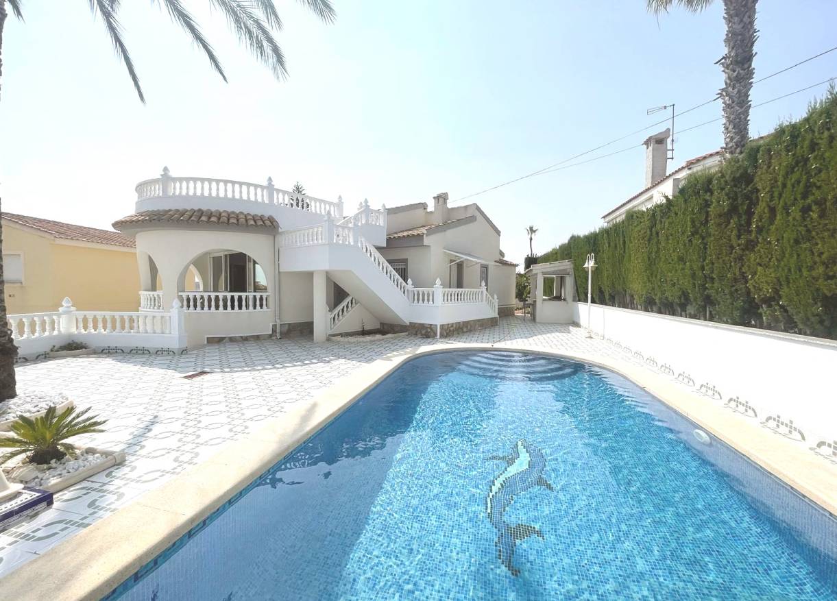 Bestaand - Villa - Ciudad Quesada - Upper Golf