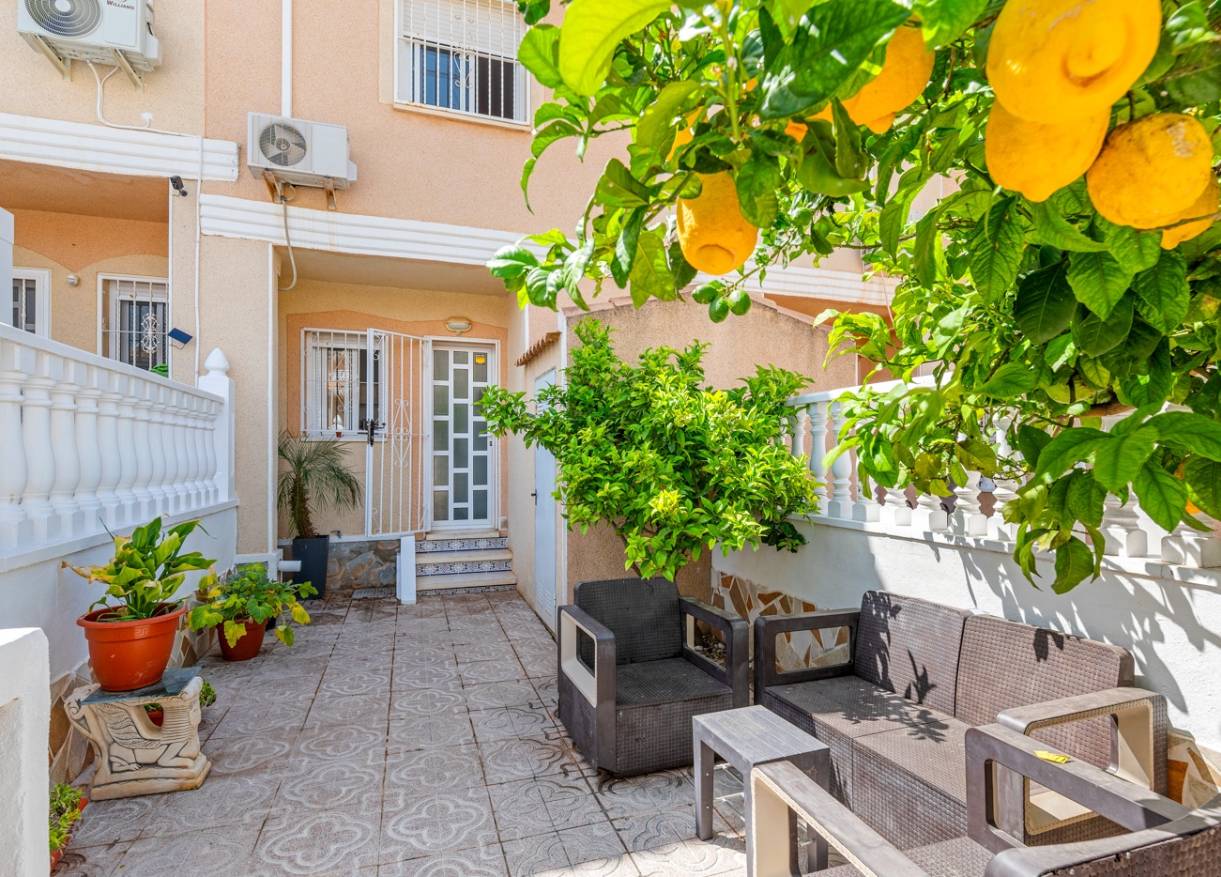 Bestaand - Townhouse / Semi-detached - Ciudad Quesada - Doña Pepa