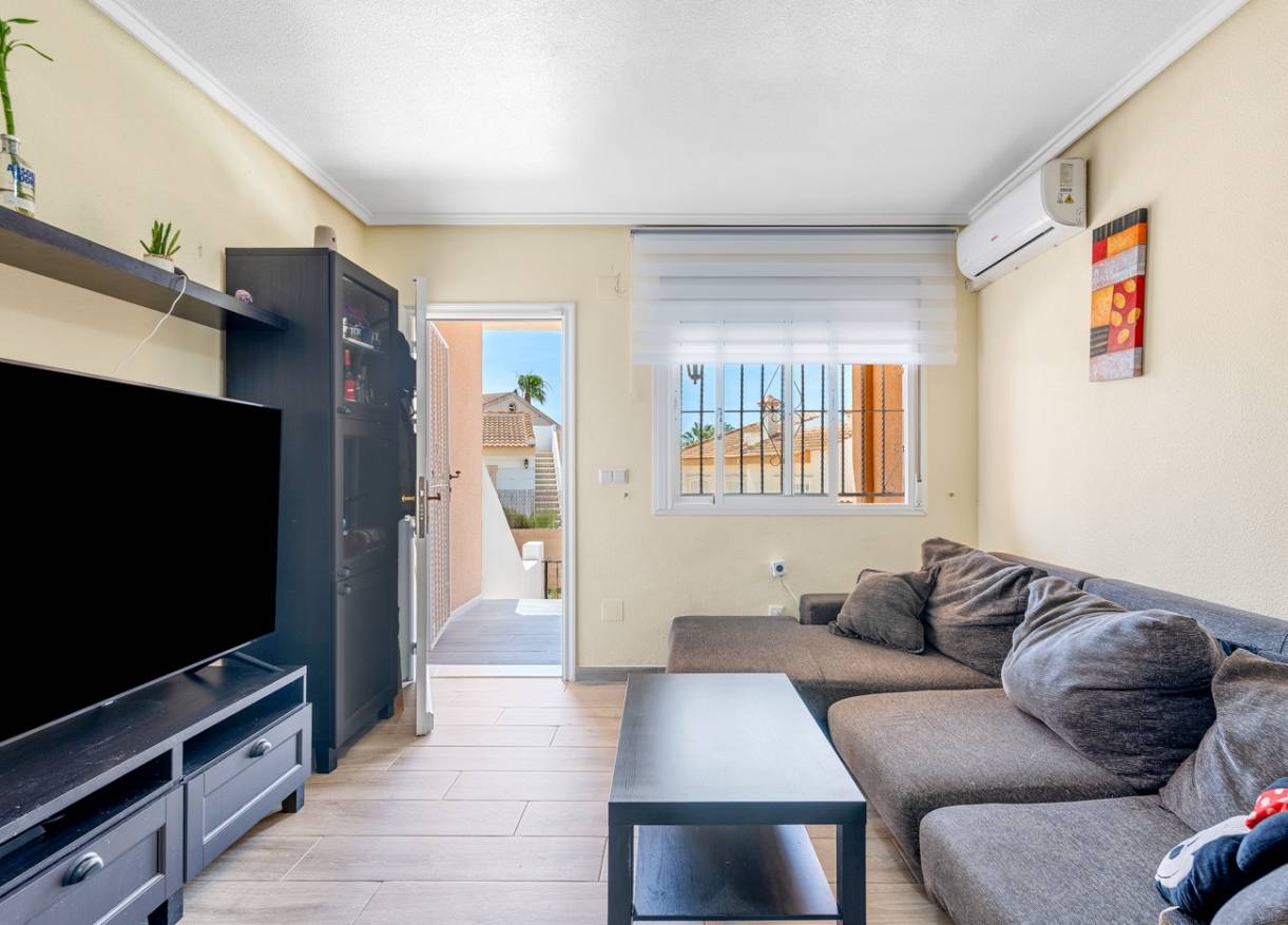 Bestaand - Townhouse / Semi-detached - Ciudad Quesada - Doña Pepa