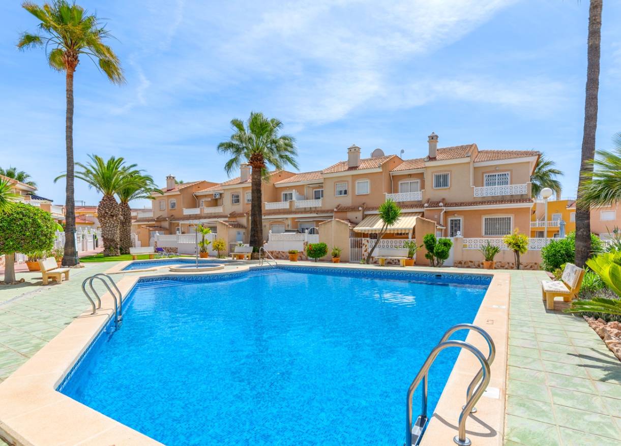 Bestaand - Townhouse / Semi-detached - Ciudad Quesada - Doña Pepa