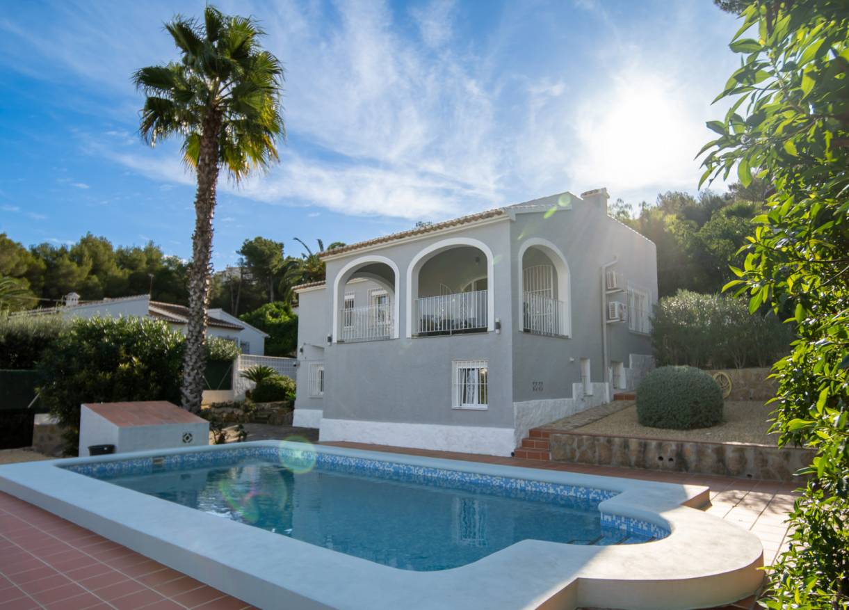 Bestaand - Villa - Jávea