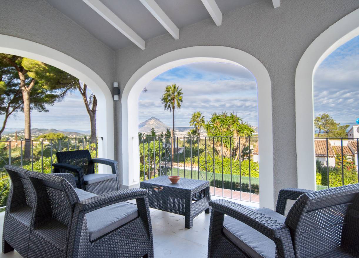 Bestaand - Villa - Jávea