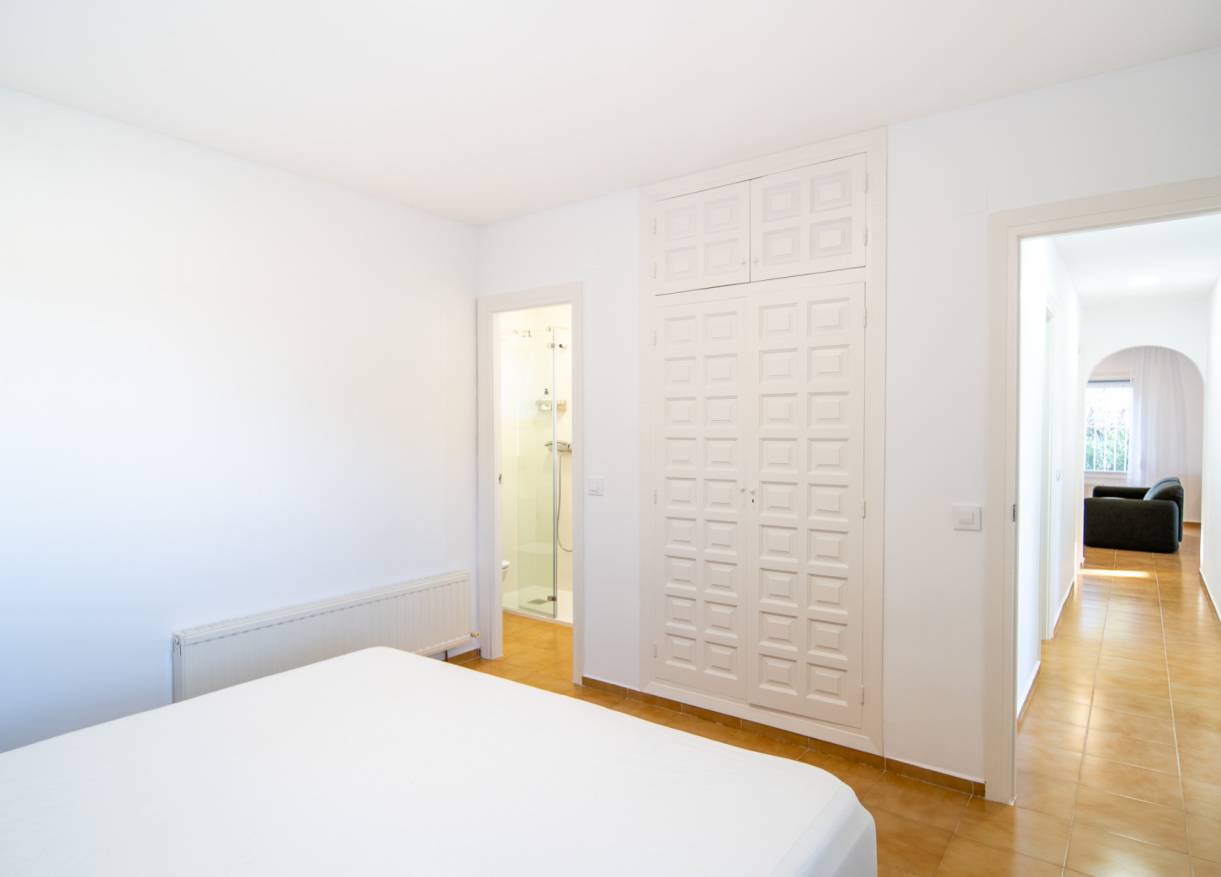 Bestaand - Villa - Jávea