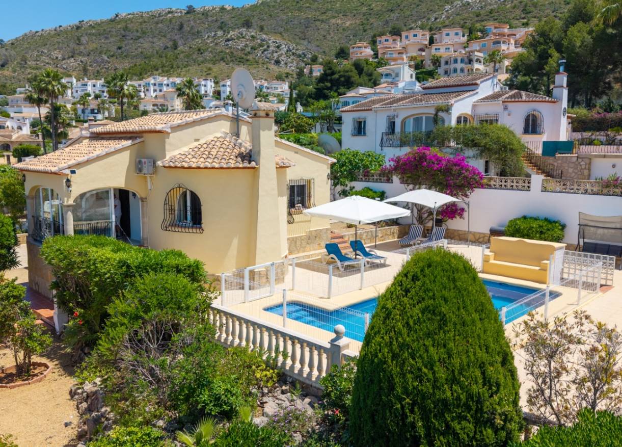 Bestaand - Villa - Jávea
