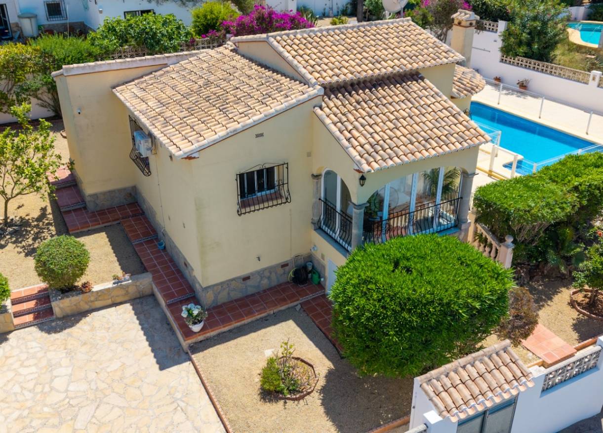 Bestaand - Villa - Jávea
