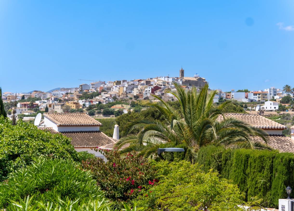 Bestaand - Villa - Jávea