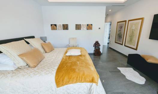 Bestaand - Villa - Jávea