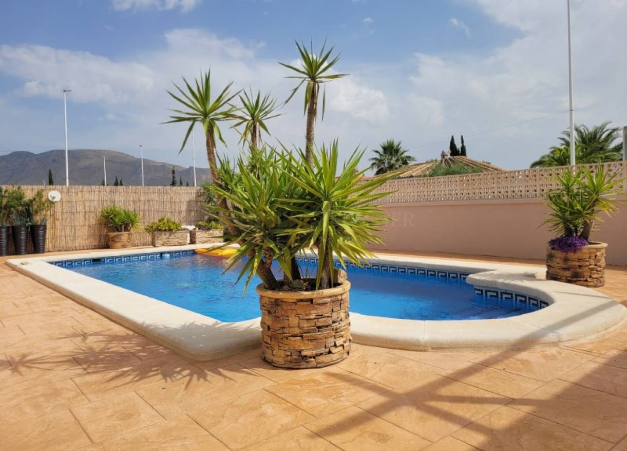 Bestaand - Villa - Hondón de las Nieves - Hondón de las Nieves / el Fondó de les Neus