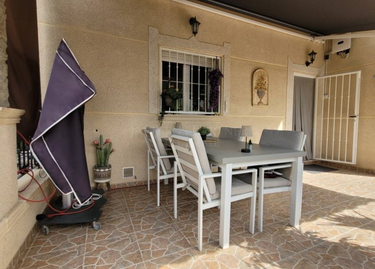 Bestaand - Villa - Hondón de las Nieves - Hondón de las Nieves / el Fondó de les Neus