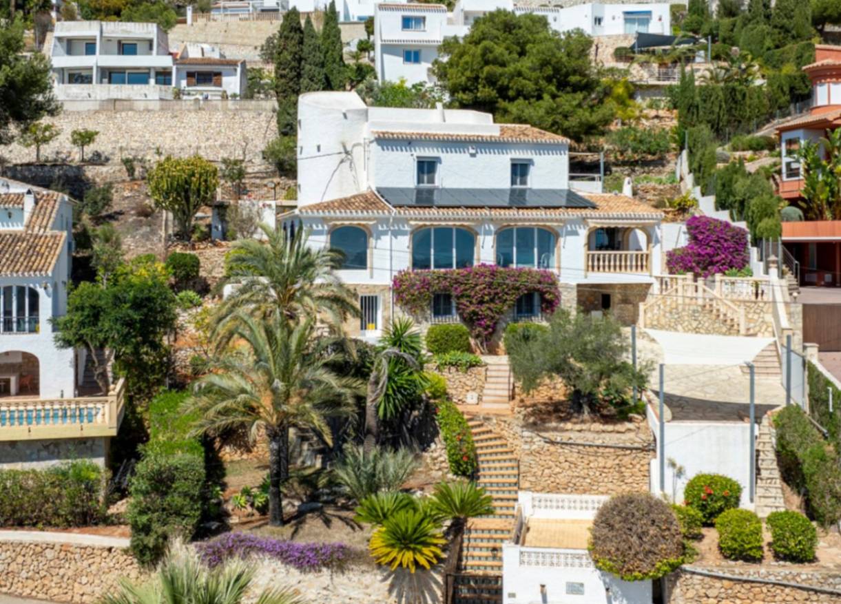 Bestaand - Villa - Jávea