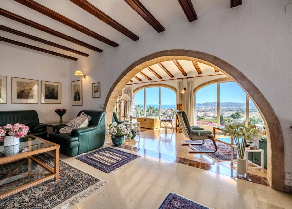 Bestaand - Villa - Jávea