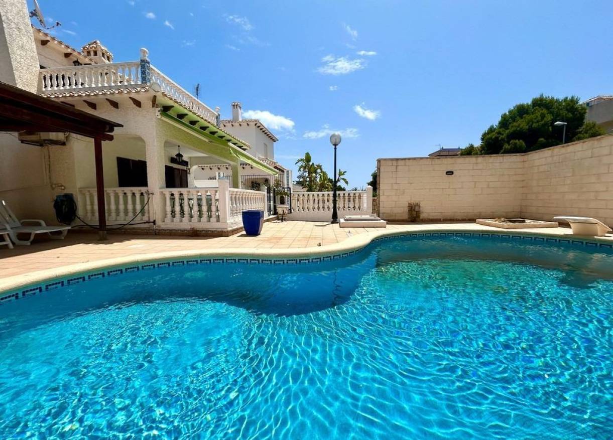 Bestaand - Villa - Orihuela Costa - La Zenia