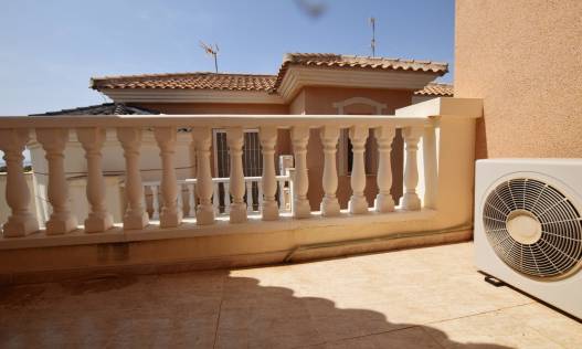 Bestaand - Townhouse / Semi-detached - Ciudad Quesada - La Fiesta