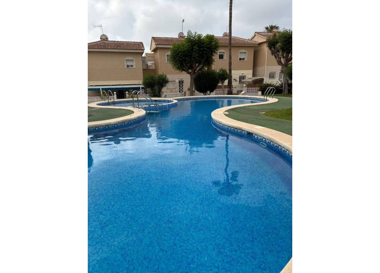 Bestaand - Townhouse / Semi-detached - Ciudad Quesada - La Fiesta