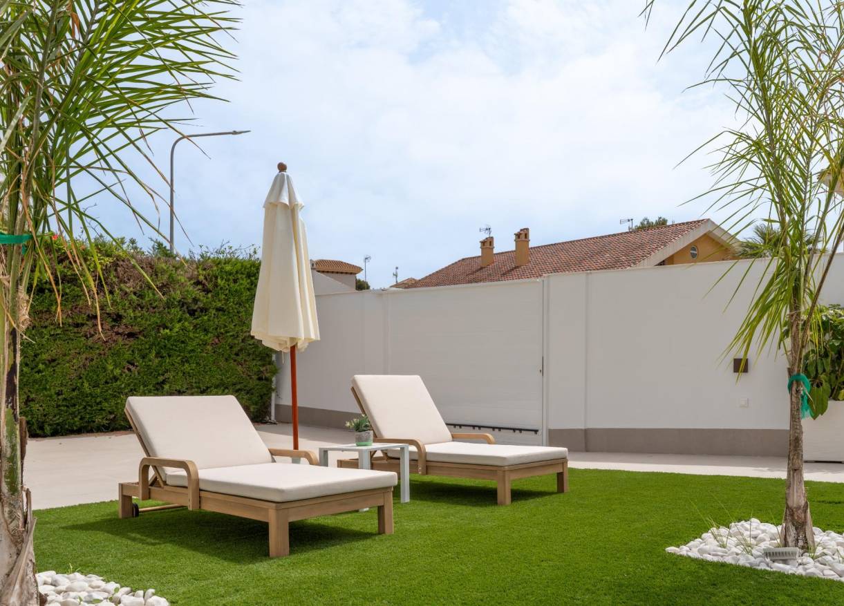 Bestaand - Villa - Orihuela Costa - Campoamor