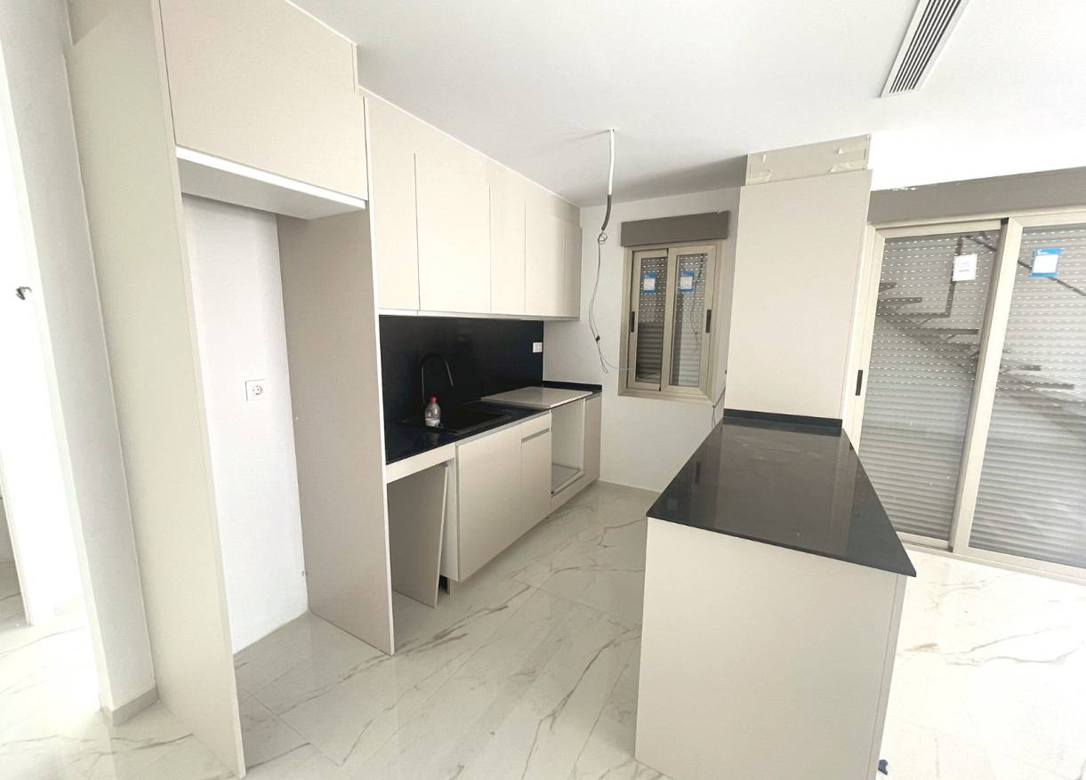 Bestaand - Townhouse / Semi-detached - Daya Nueva
