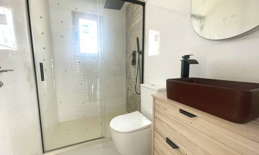 Bestaand - Townhouse / Semi-detached - Daya Nueva