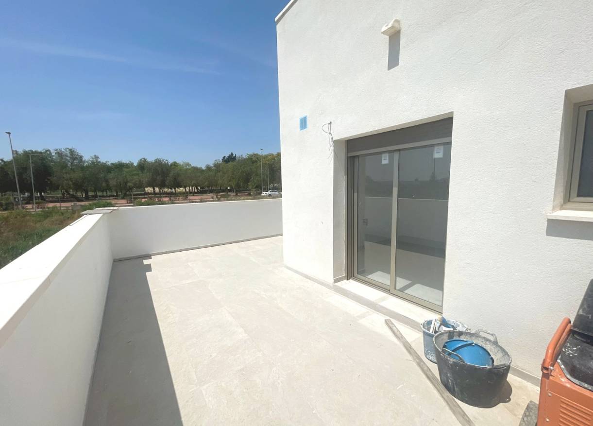 Bestaand - Townhouse / Semi-detached - Daya Nueva