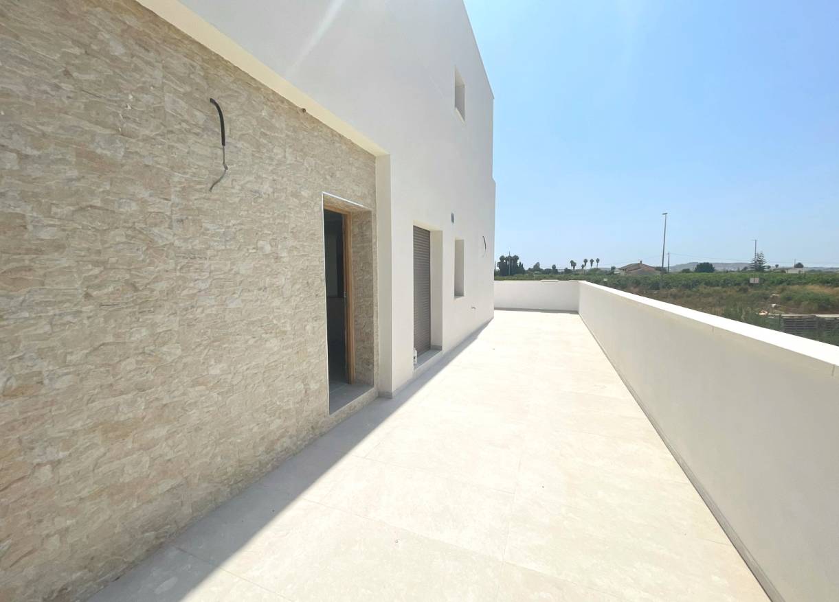 Bestaand - Townhouse / Semi-detached - Daya Nueva