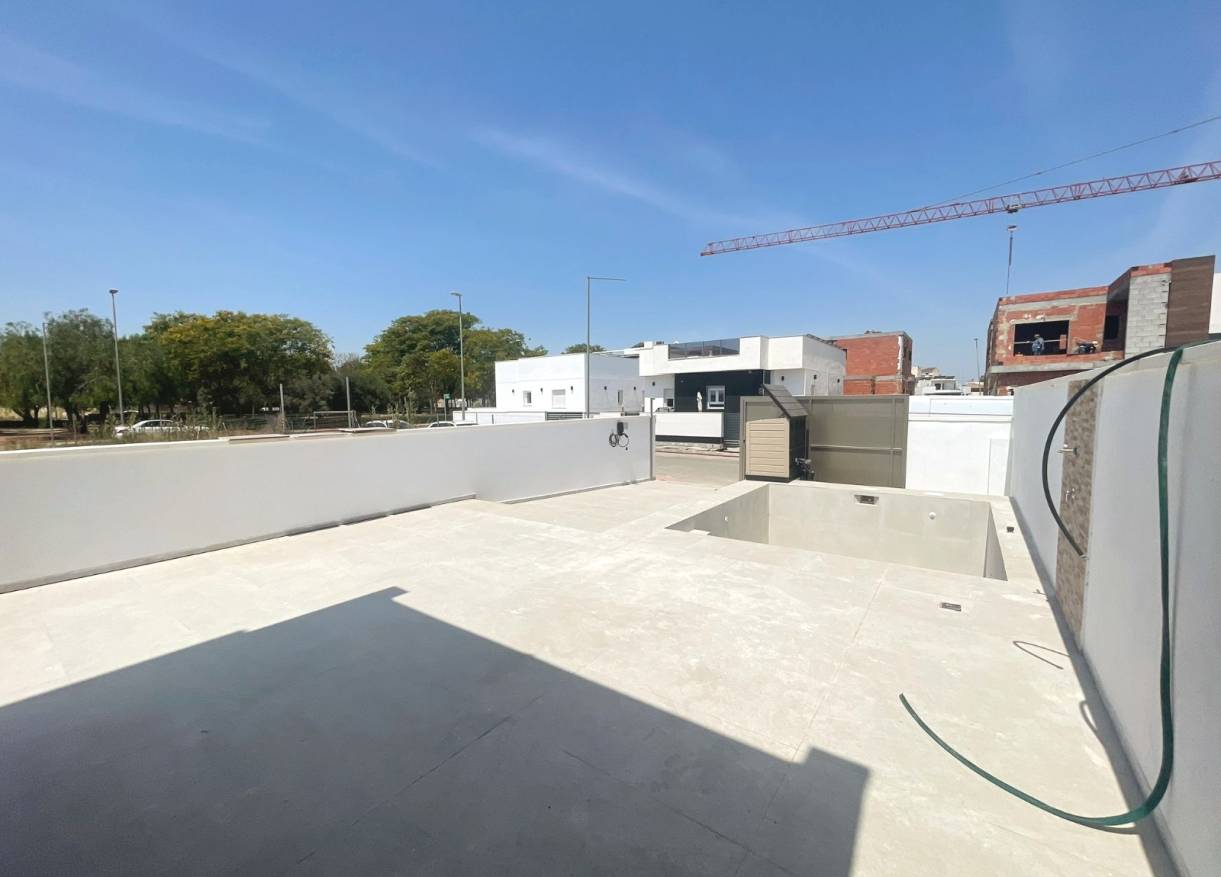 Bestaand - Townhouse / Semi-detached - Daya Nueva