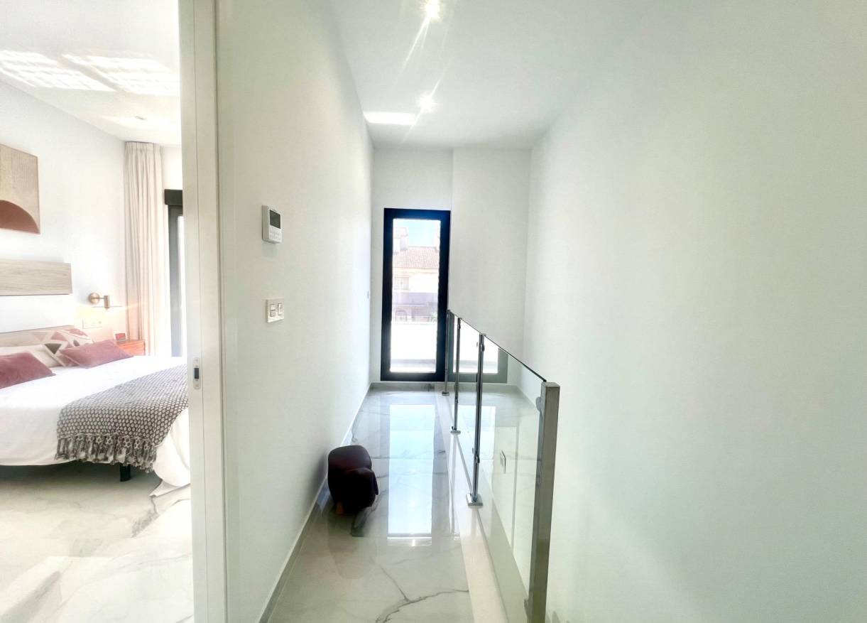 Bestaand - Villa - Torrevieja - La Siesta - El Salado - Torreta