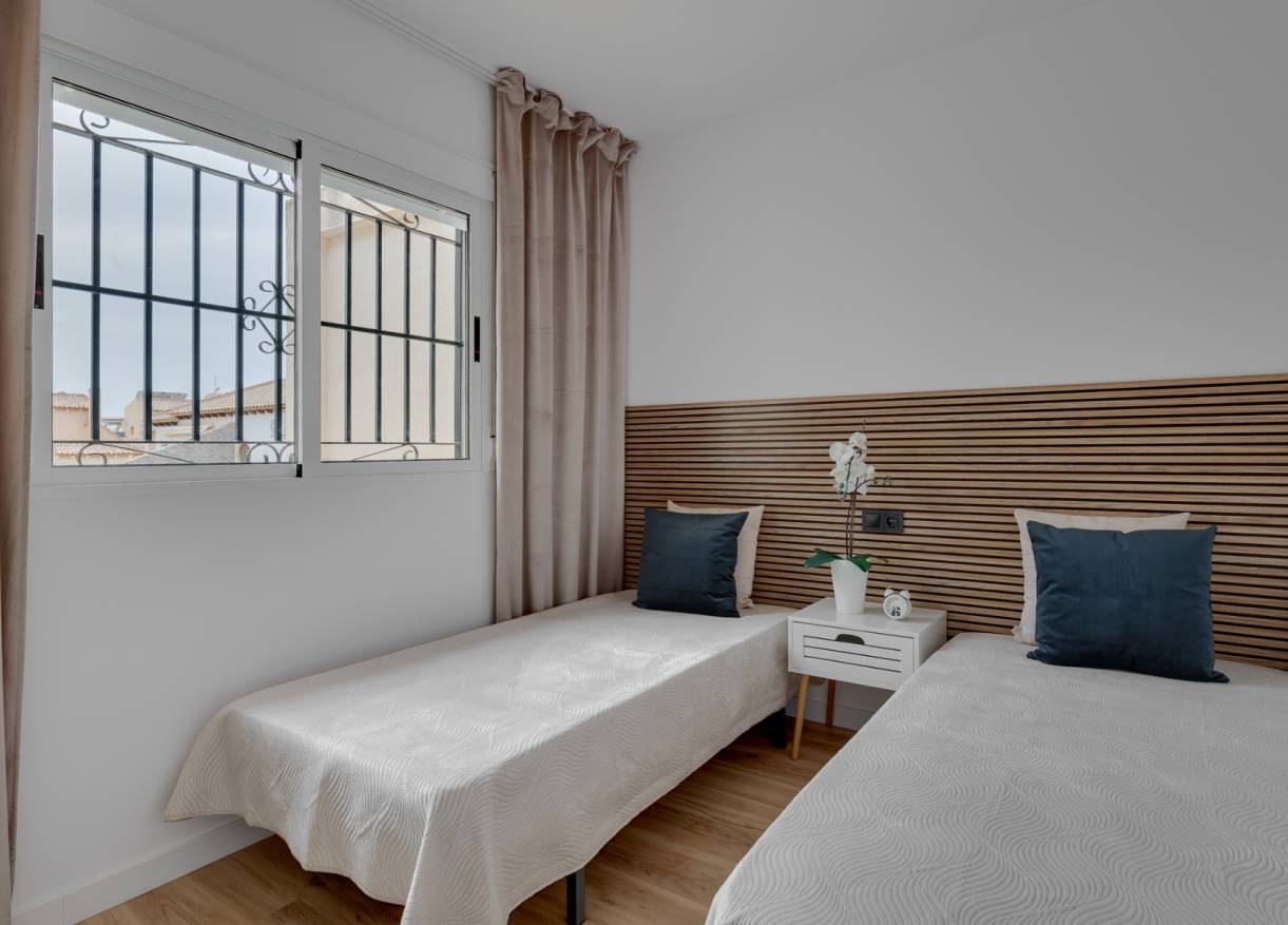Bestaand - Townhouse / Semi-detached - Orihuela Costa