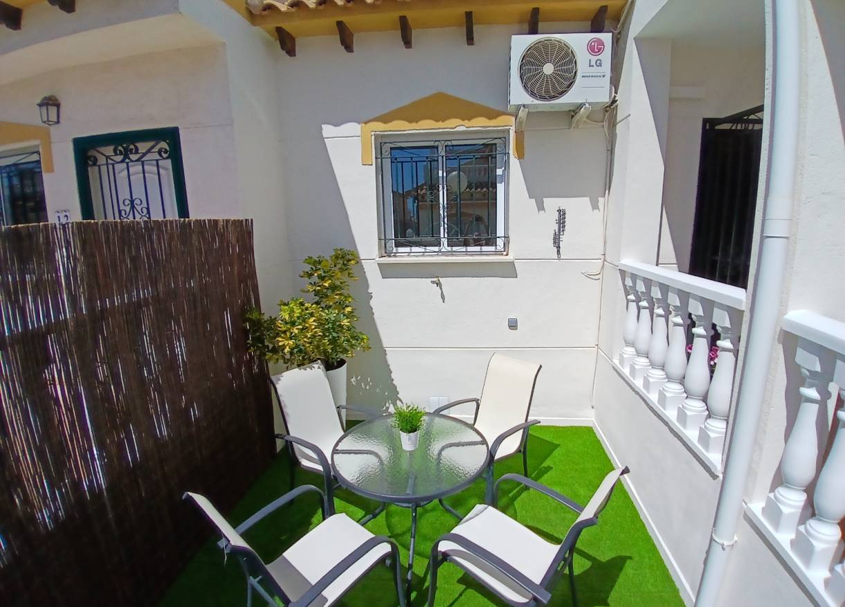 Bestaand - Townhouse / Semi-detached - Orihuela Costa