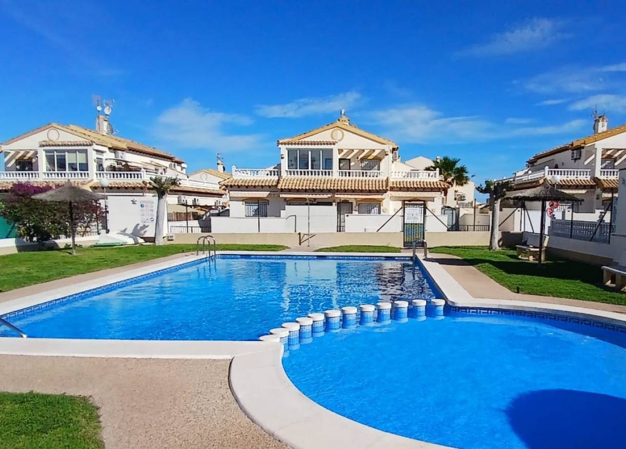 Bestaand - Townhouse / Semi-detached - Orihuela Costa