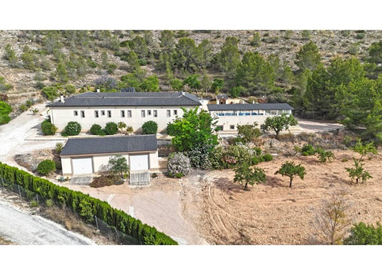 Bestaand - Villa - Hondón de las Nieves - Hondón de las Nieves / el Fondó de les Neus