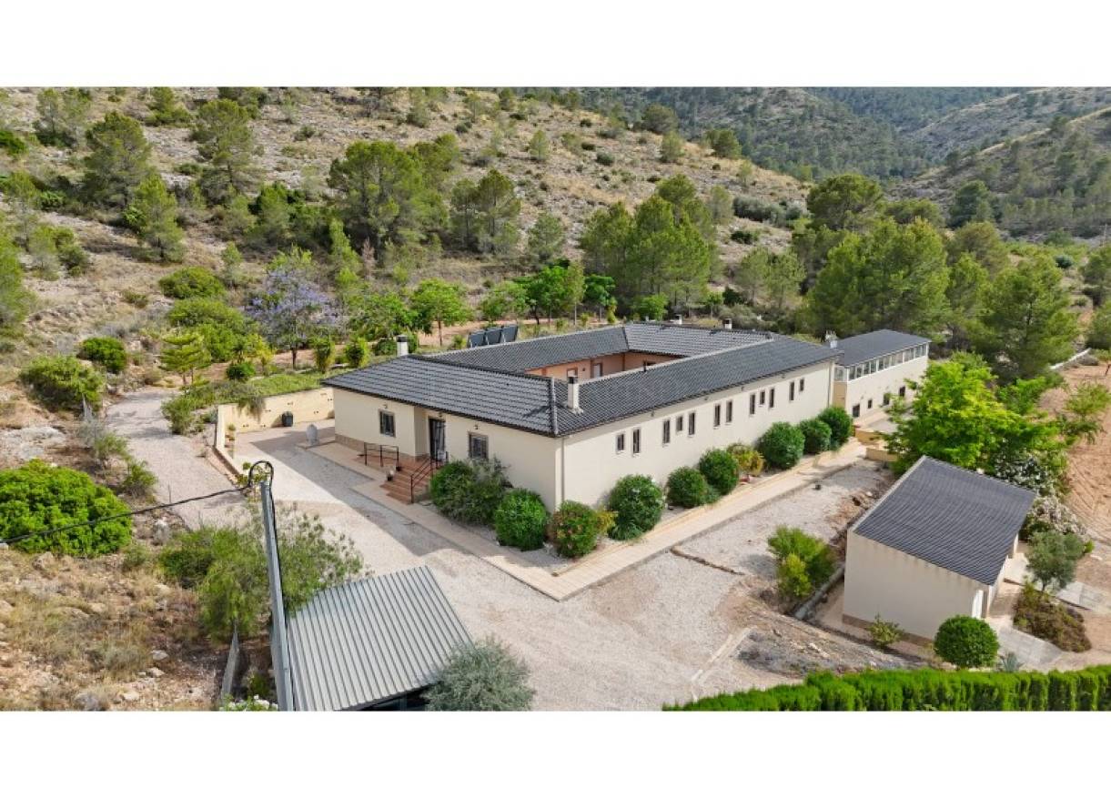 Bestaand - Villa - Hondón de las Nieves - Hondón de las Nieves / el Fondó de les Neus