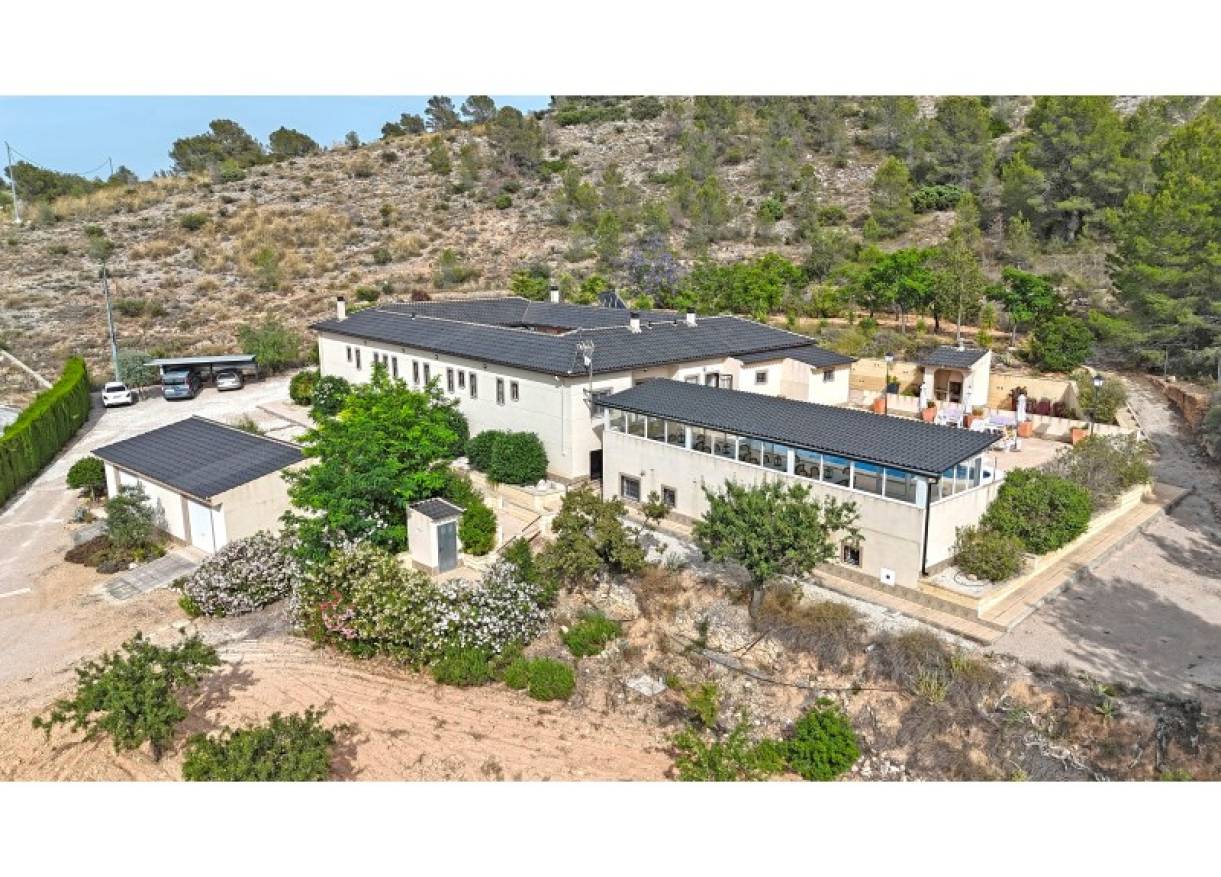 Bestaand - Villa - Hondón de las Nieves - Hondón de las Nieves / el Fondó de les Neus