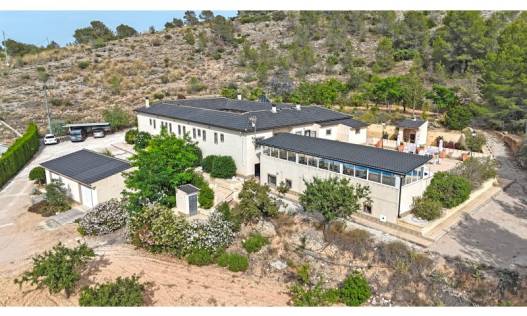Bestaand - Villa - Hondón de las Nieves - Hondón de las Nieves / el Fondó de les Neus