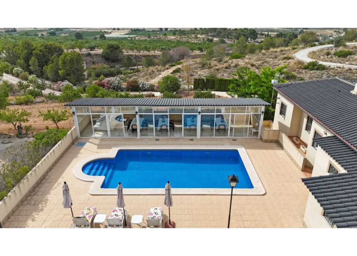 Bestaand - Villa - Hondón de las Nieves - Hondón de las Nieves / el Fondó de les Neus