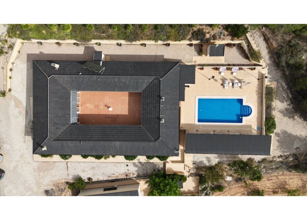 Bestaand - Villa - Hondón de las Nieves - Hondón de las Nieves / el Fondó de les Neus
